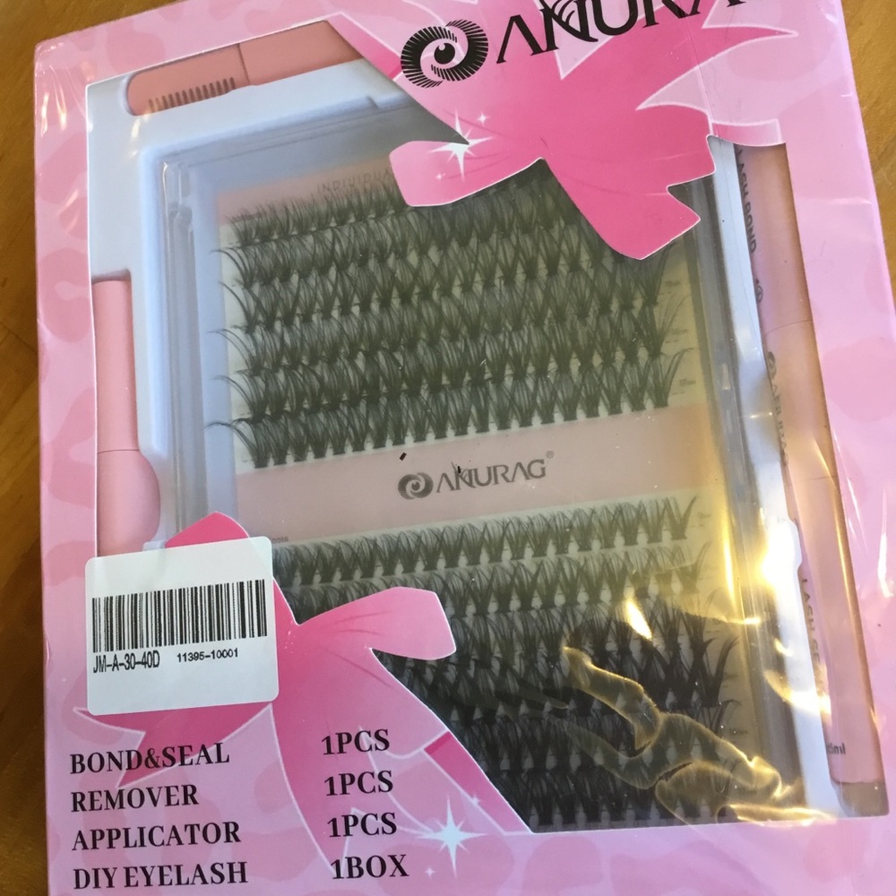 DIY Eyelash Kit with Black Lashes